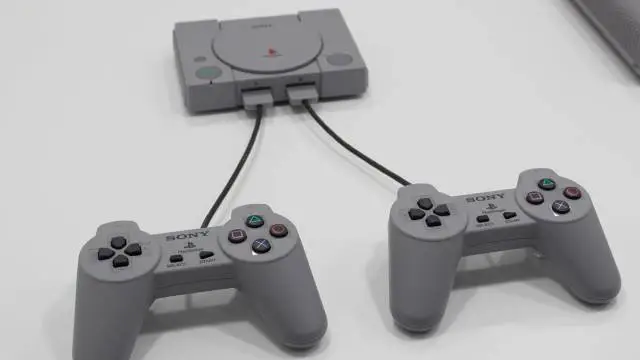 Manos Playstation Classic